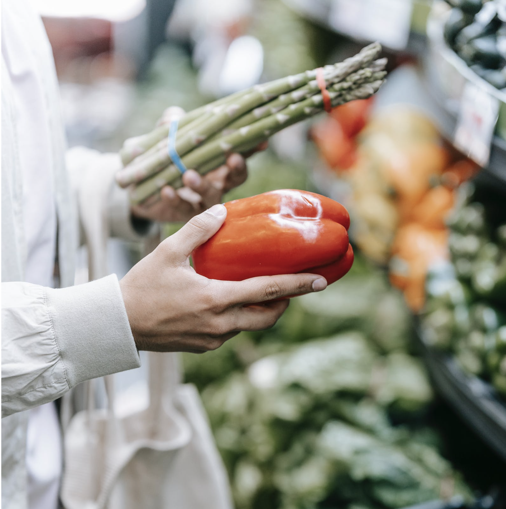 Choosing to purchase fresh fruits & veggies in season can help see money while grocery shopping.